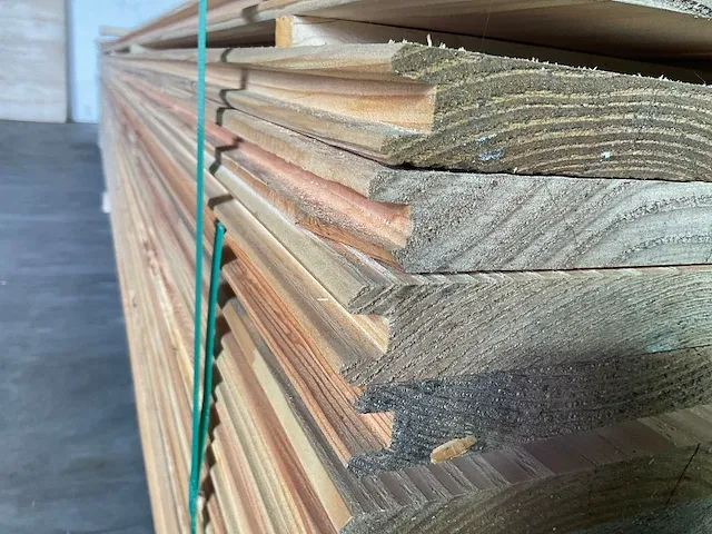 Douglas plank met mes en groef 400x18.5x2.5 cm (22x) - afbeelding 6 van  6