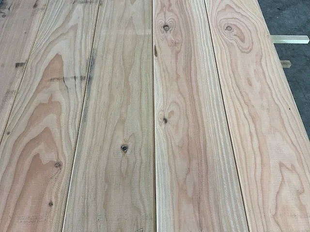 Douglas plank met mes en groef verbinding 224x18.5x2.5 cm (40x) - afbeelding 3 van  6