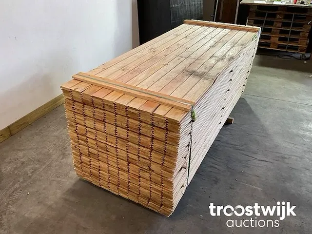 Douglas plank met mes en groef verbinding 250x9.5x1.8 cm - afbeelding 4 van  7