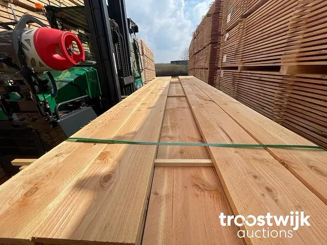 Douglas planken fijnbezaagd 22x200mm, lengte 400cm - afbeelding 1 van  3