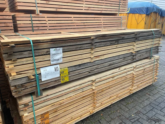 Douglas planken fijnbezaagd 3000x150x25mm (57x) - afbeelding 4 van  4