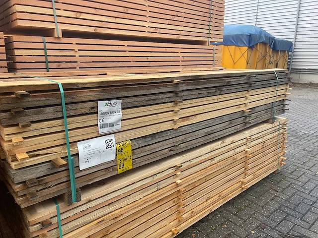 Douglas planken fijnbezaagd 3000x150x25mm (57x) - afbeelding 4 van  4