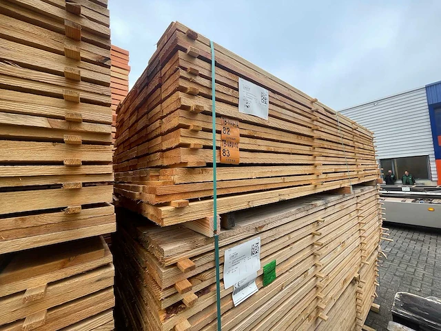 Douglas planken fijnbezaagd 3000x150x25mm (70x) - afbeelding 4 van  4