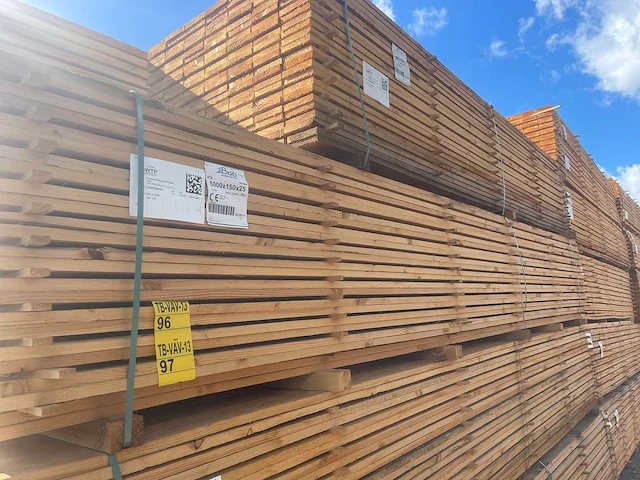 Douglas planken fijnbezaagd 5000x150x25mm (84x) - afbeelding 4 van  4