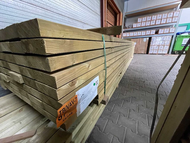 Douglas planken geschaafd 3900-4200x150x47mm (83x) - afbeelding 2 van  3