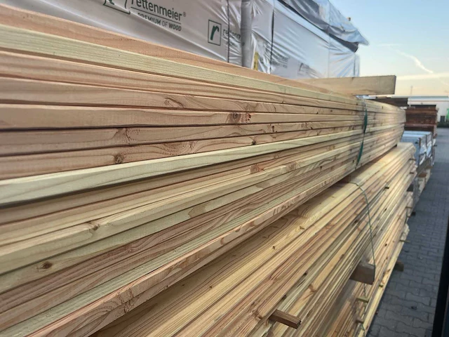 Douglas planken geschaafd 4000x145x18mm (100x) - afbeelding 2 van  3