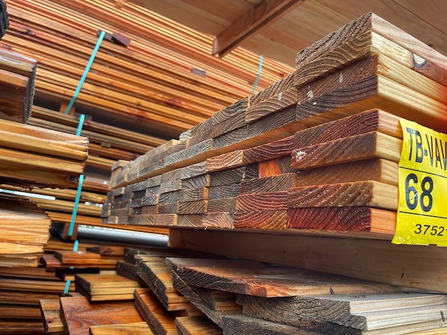 Douglas planken geschaafd 4000x90x18mm (82x) - afbeelding 3 van  3