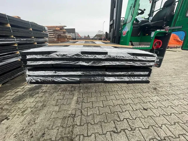 Douglas planken zwart gecoat 24x200mm, lengte 500cm (50x) - afbeelding 3 van  3