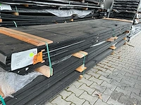 Douglas planken zwart gespoten 24x200mm, lengte 400cm (40x) - afbeelding 1 van  3