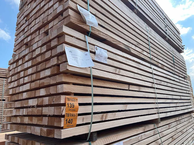Douglas regels fijnbezaagd 4000x75x50mm (77x) - afbeelding 4 van  4