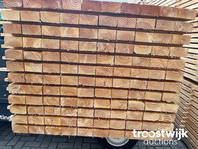 Douglas regels fijnbezaagd 45x75mm, lengte 300cm - afbeelding 3 van  3