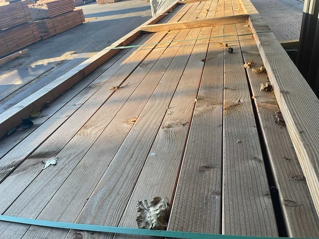 Douglas regels geschaafd 5000x90x45mm (50x) - afbeelding 1 van  3