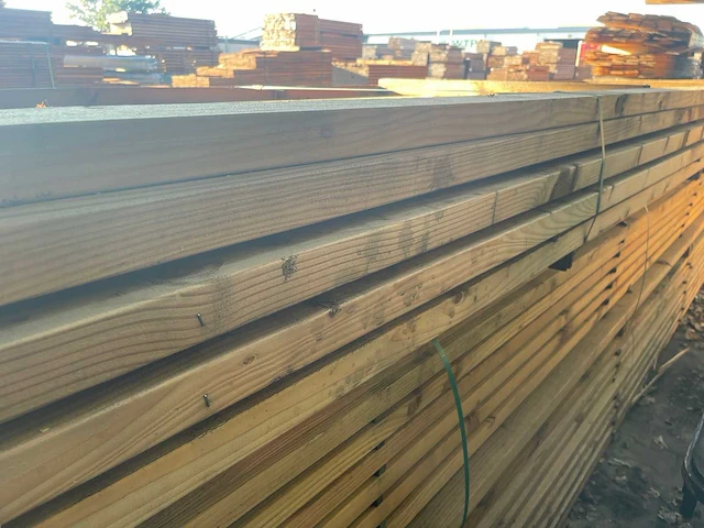 Douglas regels geschaafd 5000x90x45mm (50x) - afbeelding 2 van  3