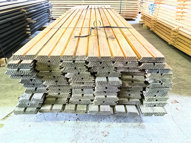 Douglas rhombusprofiel geschaafd 300x13,5x2,7 cm (70x) - afbeelding 2 van  3