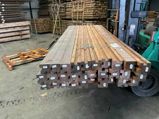 Douglas sponning 300x9,5x9,5 cm (33x) - afbeelding 2 van  7