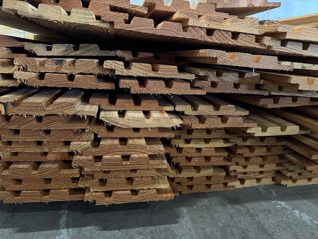 Douglas triple rhombus 4000x145x18mm (totaal: 392m1) (98x) - afbeelding 3 van  4