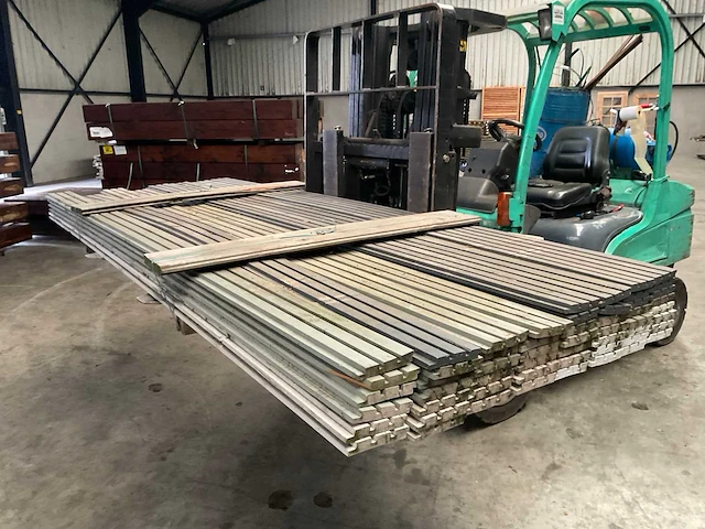Douglas triple rhombusprofiel 300x13,9x2,1 cm (57x) - afbeelding 1 van  7