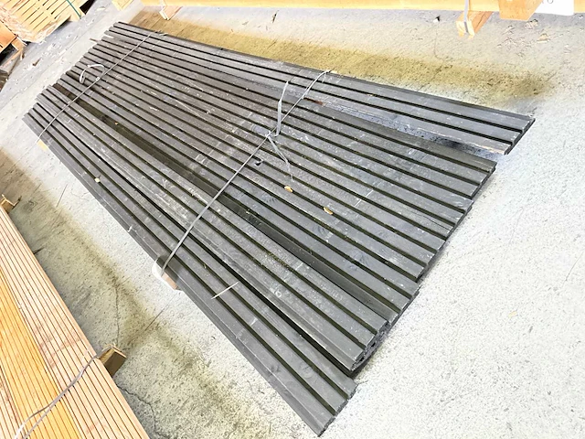 Douglas tripleprofiel geschaafd 300x14x2 cm (8x) - afbeelding 1 van  3