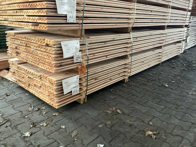 Douglas tripple, design, deens profiel 22x142mm, lengte 400cm (168x) - afbeelding 1 van  2