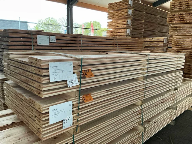 Douglas tripple, design, deens profiel 22x142mm, lengte 400cm (80x) - afbeelding 2 van  2