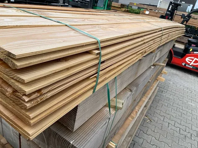 Douglas veer en groef 18x135mm, lengte 400cm (60x) - afbeelding 2 van  3
