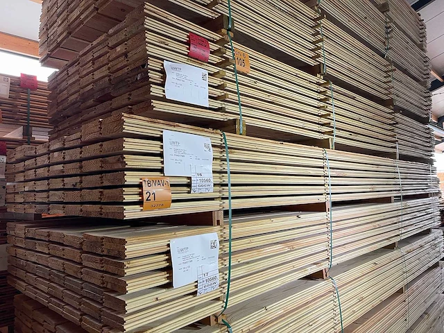 Douglas veer en groef 18x145mm, lengte 400cm (100x) - afbeelding 4 van  4