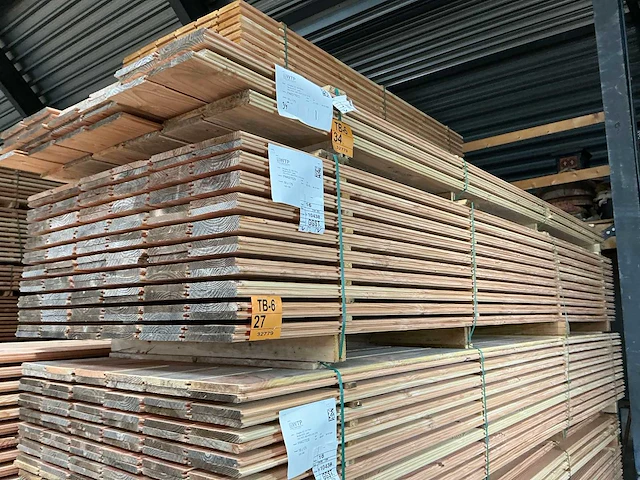 Douglas veer en groef 18x185mm, lengte 400cm (120x) - afbeelding 2 van  2