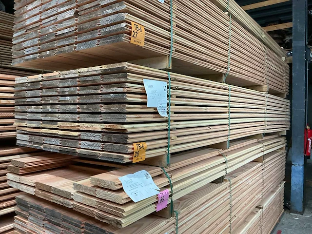 Douglas veer en groef 18x185mm, lengte 400cm (120x) - afbeelding 1 van  2