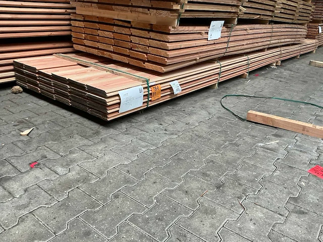 Douglas veer en groef 18x185mm, lengte 600cm (47x) - afbeelding 2 van  2