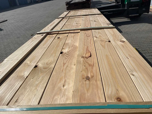 Douglas veer en groef 4000x150x18mm (25x) - afbeelding 1 van  3