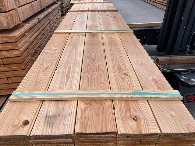 Douglas veer en groef 4000x175x18mm (130x) - afbeelding 1 van  3