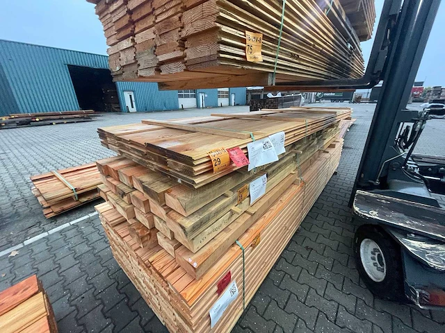 Douglas veer en groef 4000x185x18mm (34x) - afbeelding 2 van  3
