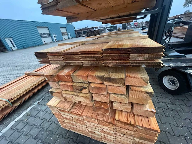 Douglas veer en groef 4000x185x18mm (34x) - afbeelding 3 van  3