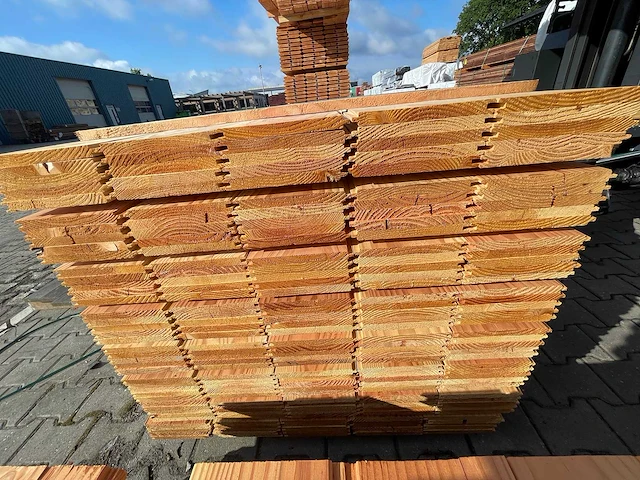 Douglas veer en groef breed 4000x195x18mm (100x) - afbeelding 3 van  3