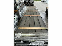 Douglas veer en groef zwart gespoten 18x185mm, lengte 500cm (140x) - afbeelding 2 van  3
