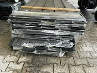 Douglas veer en groef zwart gespoten 18x185mm, lengte 500cm (140x) - afbeelding 3 van  3