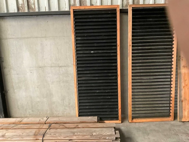 Douglas verstelbaar lamellen paneel 223x90 cm - afbeelding 1 van  3
