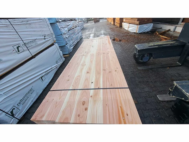 Douglas vlonderplanken 28x145mm, lengte 400cm (148x) - afbeelding 1 van  3