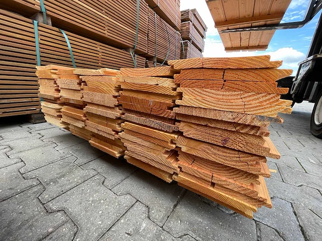 Douglas wisselsponning/ halfhoutsrabat 5000x190x18mm (80x) - afbeelding 3 van  3