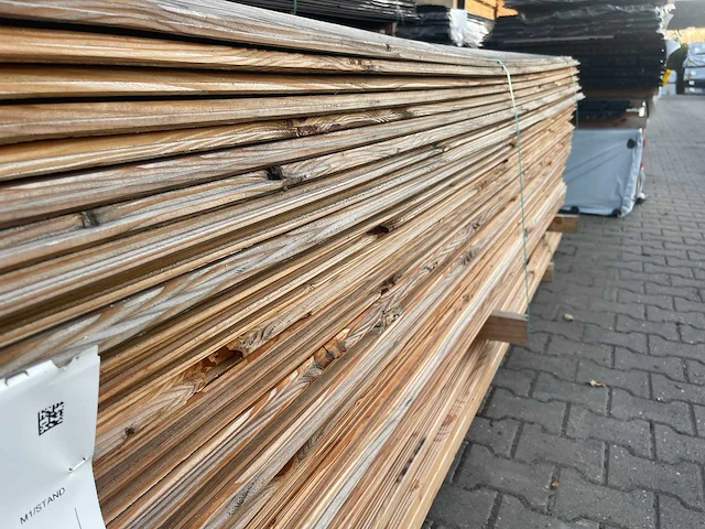 Douglas wisselsponning/halfhoutsrabat 3000x185x18mm (85x) - afbeelding 2 van  3