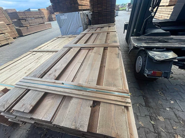 Douglas wisselsponning/halfhoutsrabat 4000x190x18mm (100x) - afbeelding 1 van  3