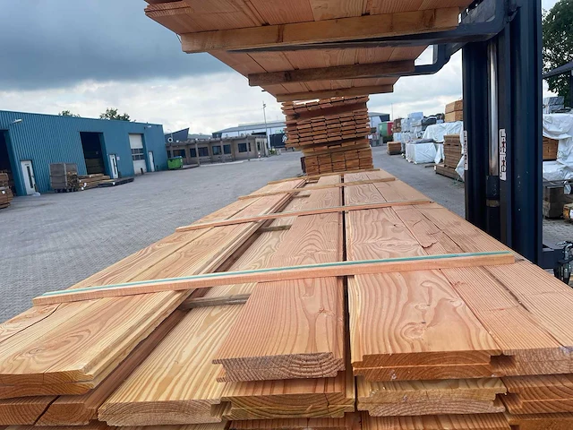 Douglas wisselsponning/halfhoutsrabat 4000x190x18mm (82x) - afbeelding 1 van  3