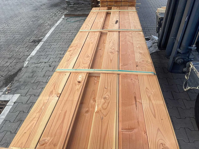 Douglas wisselsponning/halfhoutsrabat 4000x190x18mm (94x) - afbeelding 1 van  4