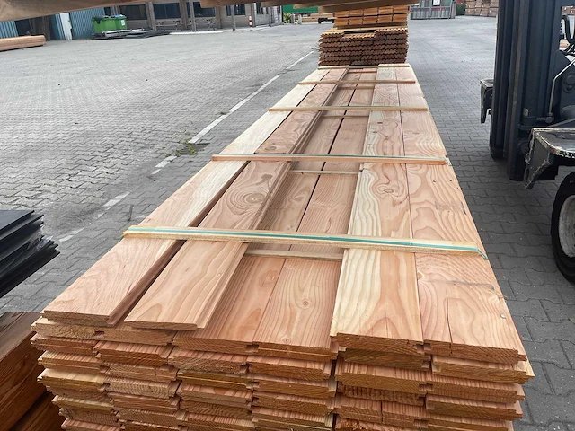 Douglas wisselsponning/halfhoutsrabat 5000x190x18mm (140x) - afbeelding 1 van  3