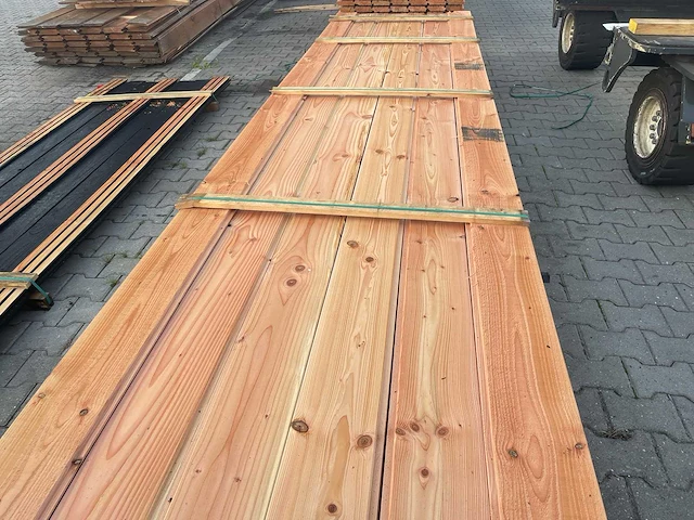 Douglas wisselsponning/halfhoutsrabat 5000x190x18mm (74x) - afbeelding 1 van  3