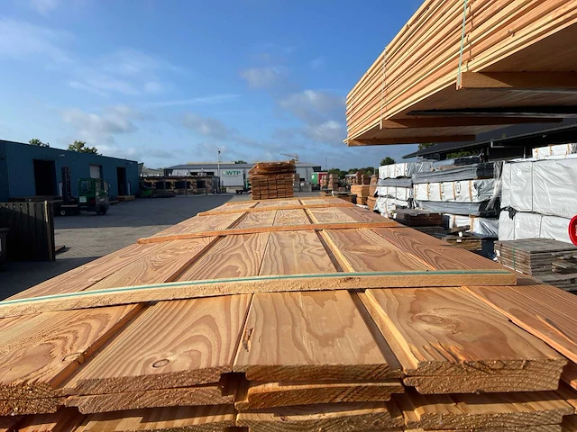 Douglas wisselsponning/hlafhoutsrabat 4000x190x18mm (132x) - afbeelding 1 van  3