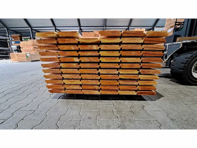 Douglas zweeds rabat 23x190mm, lengte 500cm (148x) - afbeelding 1 van  4