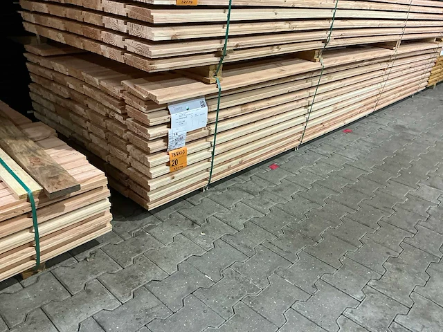 Douglas zweeds rabat 26x155mm, lengte 400cm (130x) - afbeelding 4 van  4
