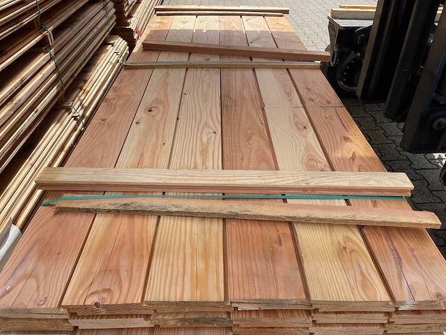Douglas zweeds rabat 3000x195x26mm (120x) - afbeelding 1 van  3