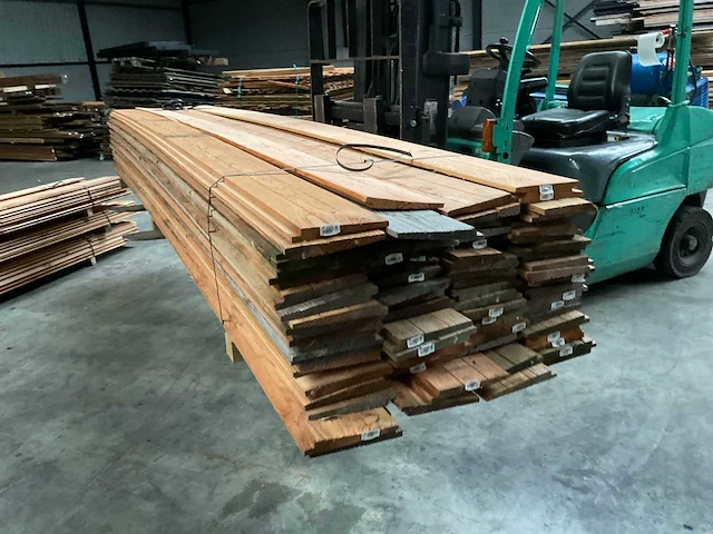 Douglas zweeds rabat plank 400x19x2,4 cm (84x) - afbeelding 1 van  9